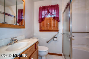 407 East Dr, Marshall, MI 49068 photo 11