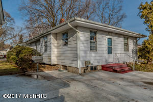 407 East Dr, Marshall, MI 49068 photo 21