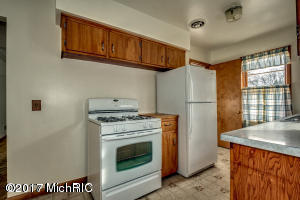 407 East Dr, Marshall, MI 49068 photo 8