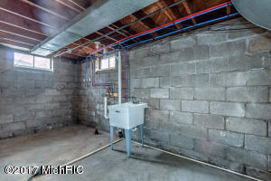 407 East Dr, Marshall, MI 49068 photo 17