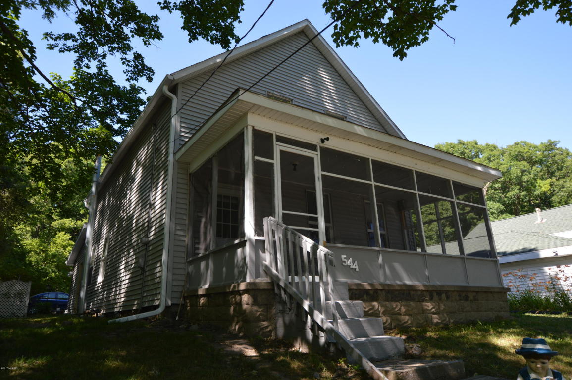 544 E Main St, Ionia, MI 48846 photo 1