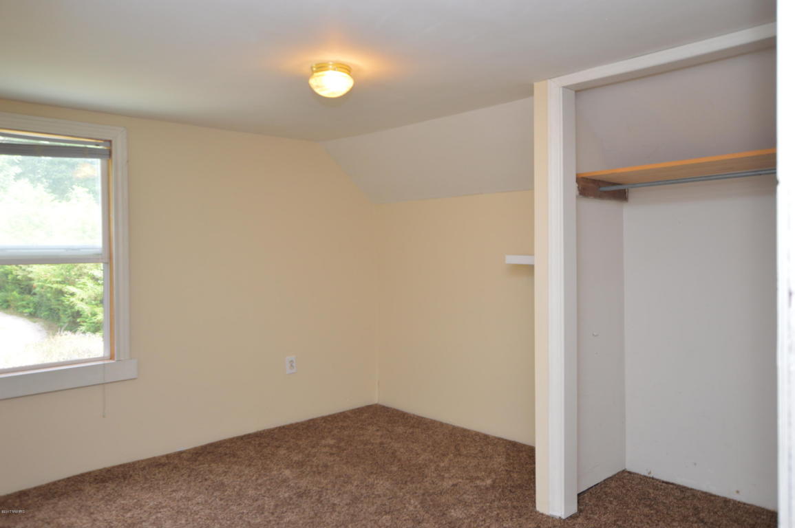 544 E Main St, Ionia, MI 48846 photo 16