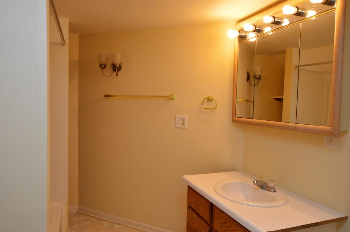 544 E Main St, Ionia, MI 48846 photo 18