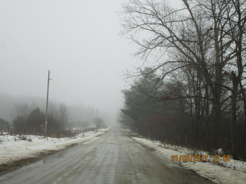 5024 E 4 Mile Rd, White Cloud, MI 49349 photo 10