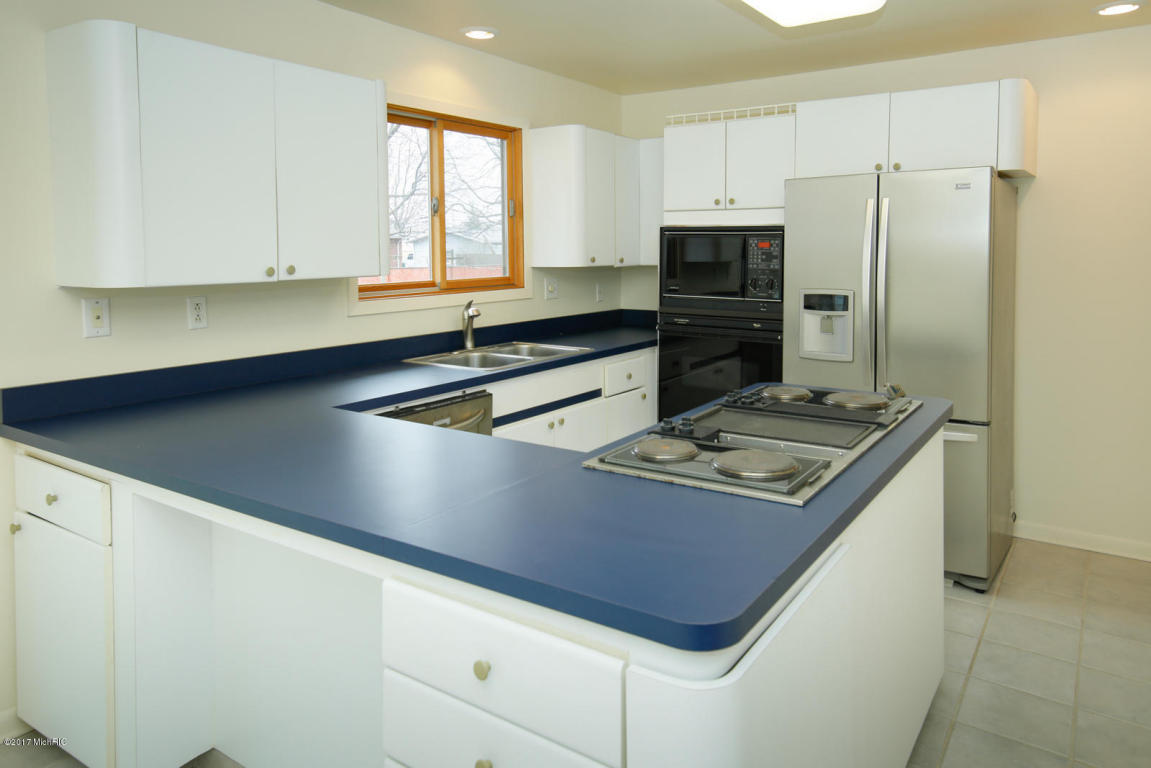 110 Starlight St, Battle Creek, MI 49037 photo 7
