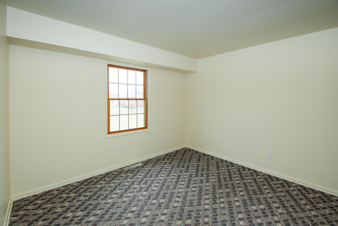 110 Starlight St, Battle Creek, MI 49037 photo 12