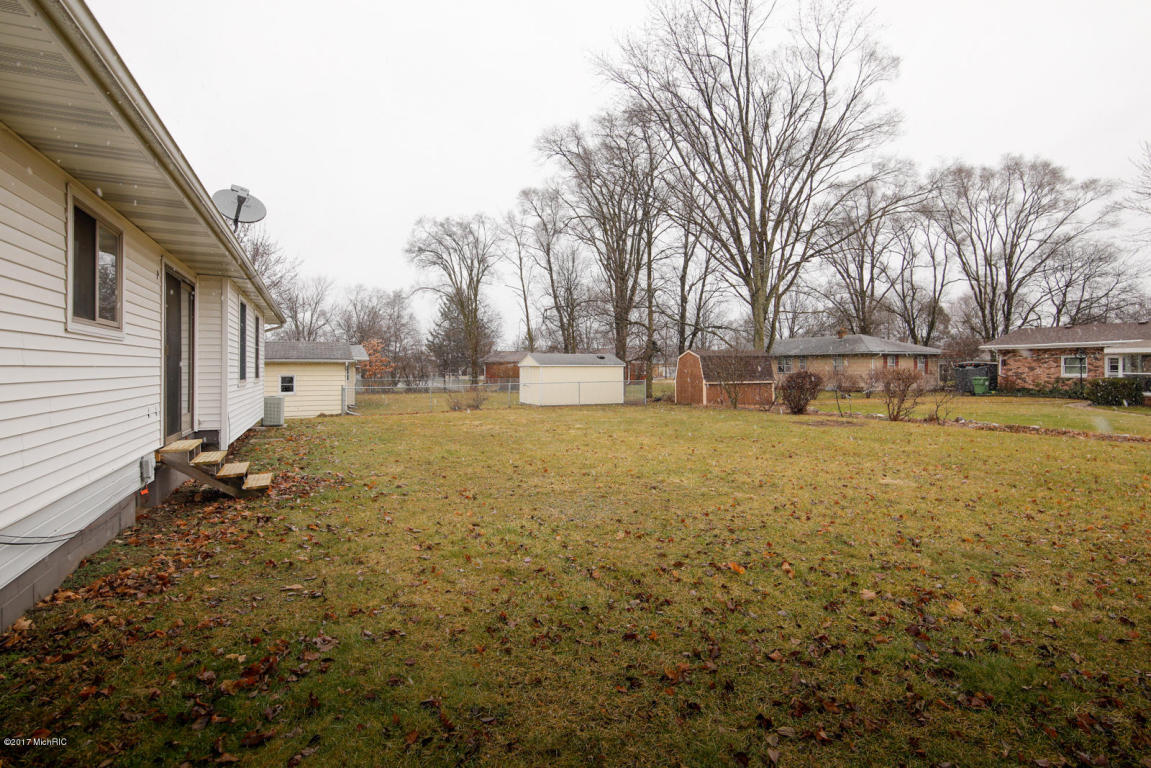 110 Starlight St, Battle Creek, MI 49037 photo 17