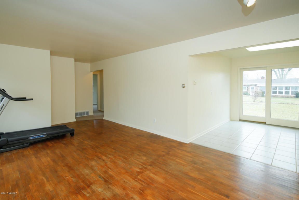 110 Starlight St, Battle Creek, MI 49037 photo 4