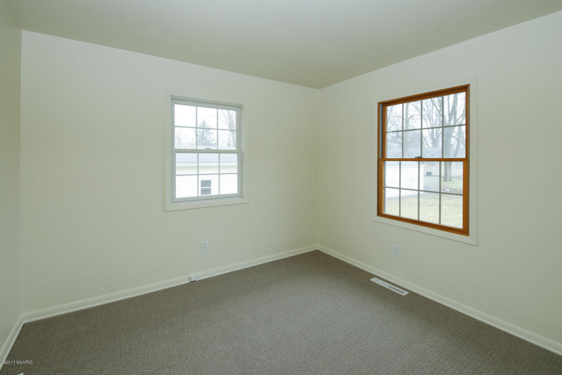110 Starlight St, Battle Creek, MI 49037 photo 11