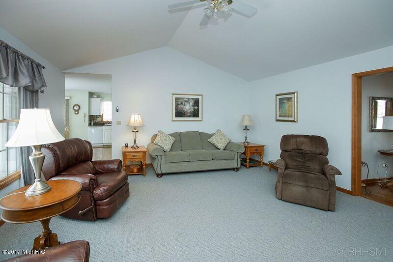 167 Hickory Hls, Marshall, MI 49068 photo 7
