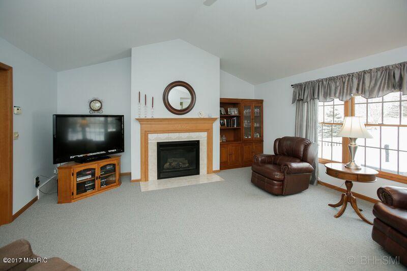 167 Hickory Hls, Marshall, MI 49068 photo 5