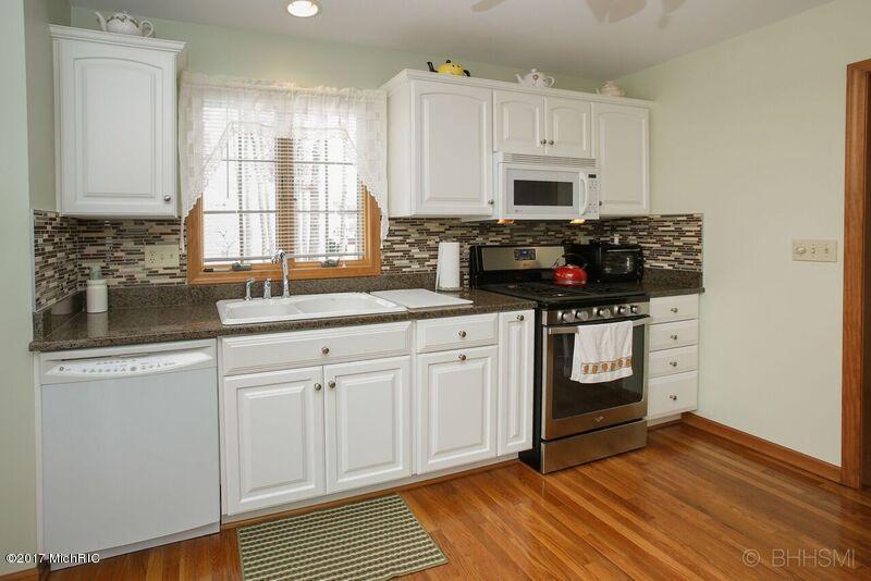 167 Hickory Hls, Marshall, MI 49068 photo 8