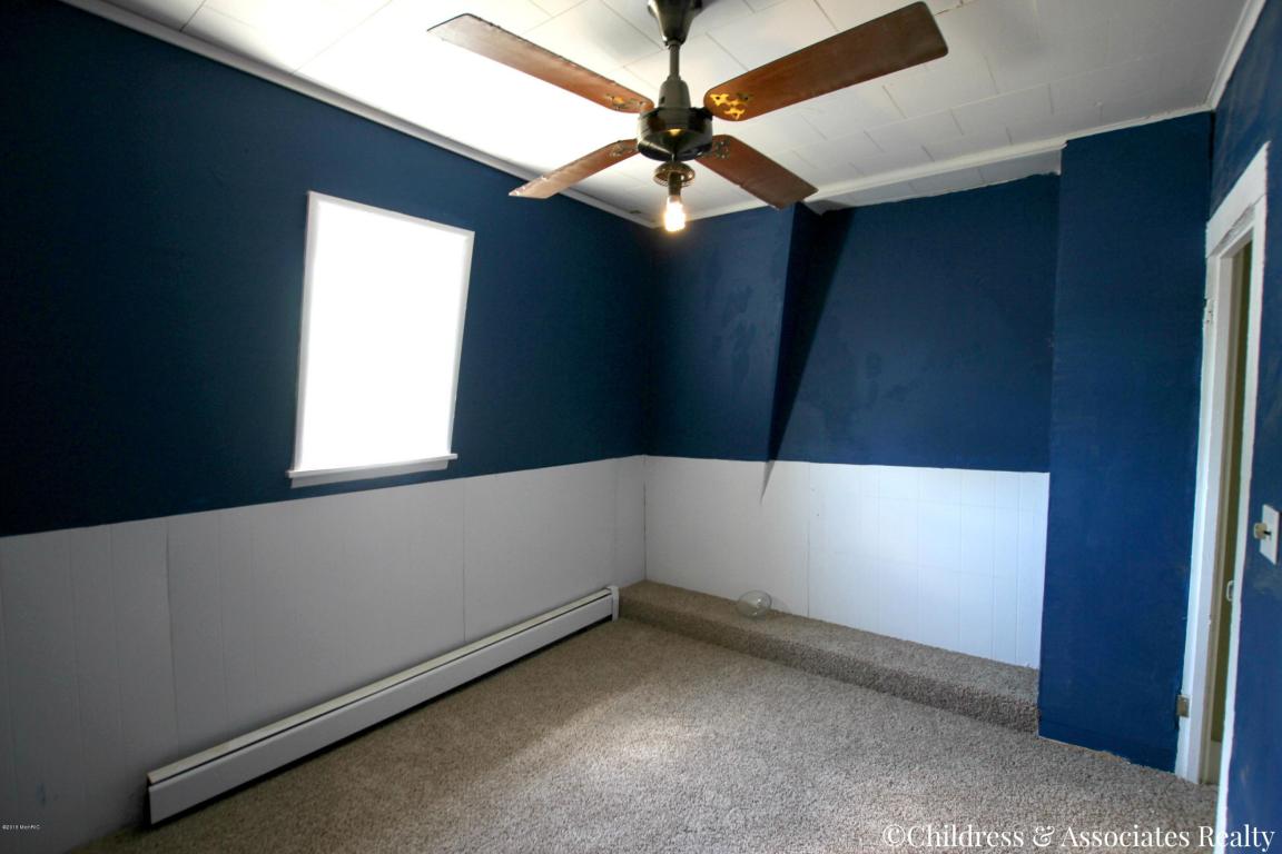 518 Spring St SE, Lowell, MI 49331 photo 20