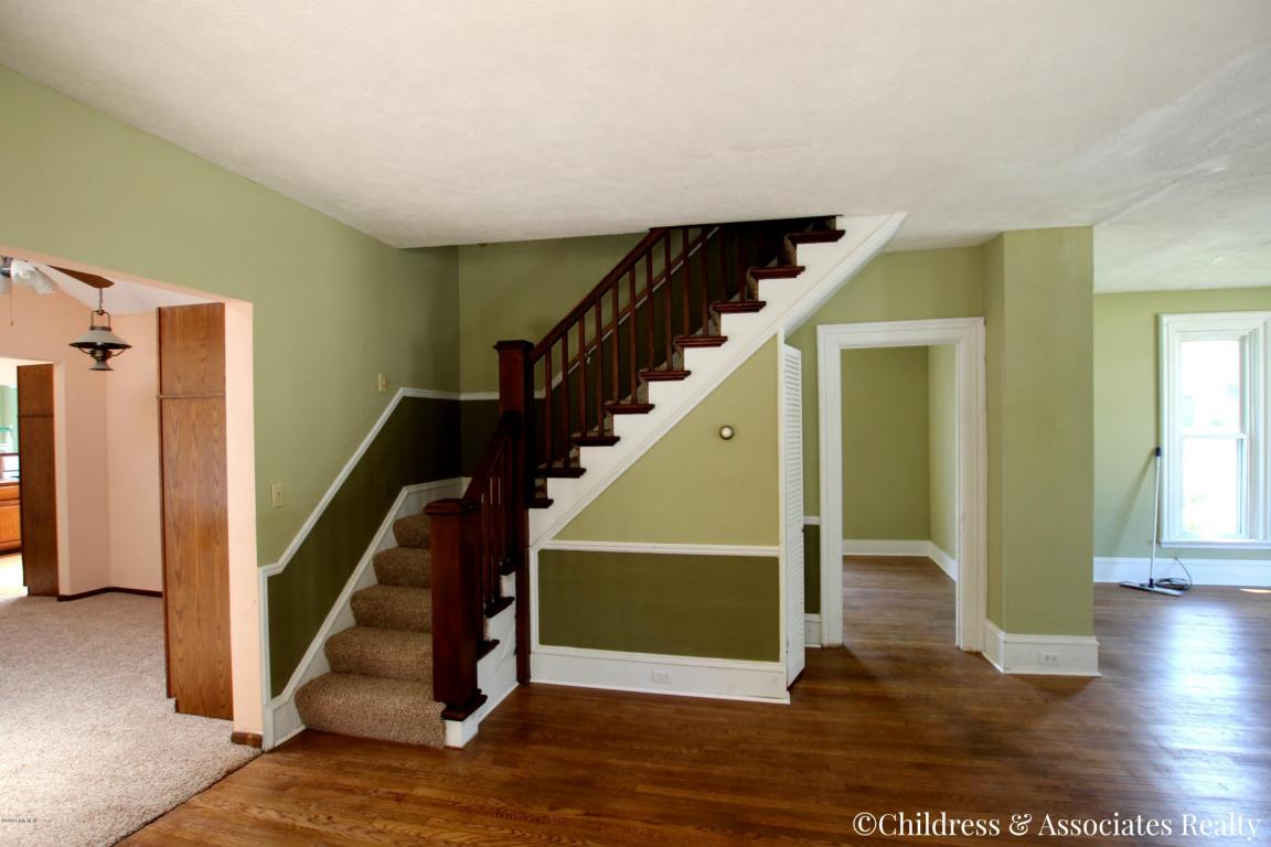 518 Spring St SE, Lowell, MI 49331 photo 6