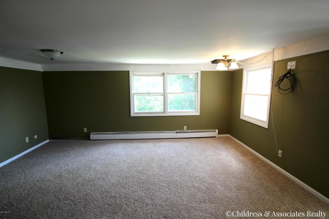 518 Spring St SE, Lowell, MI 49331 photo 22