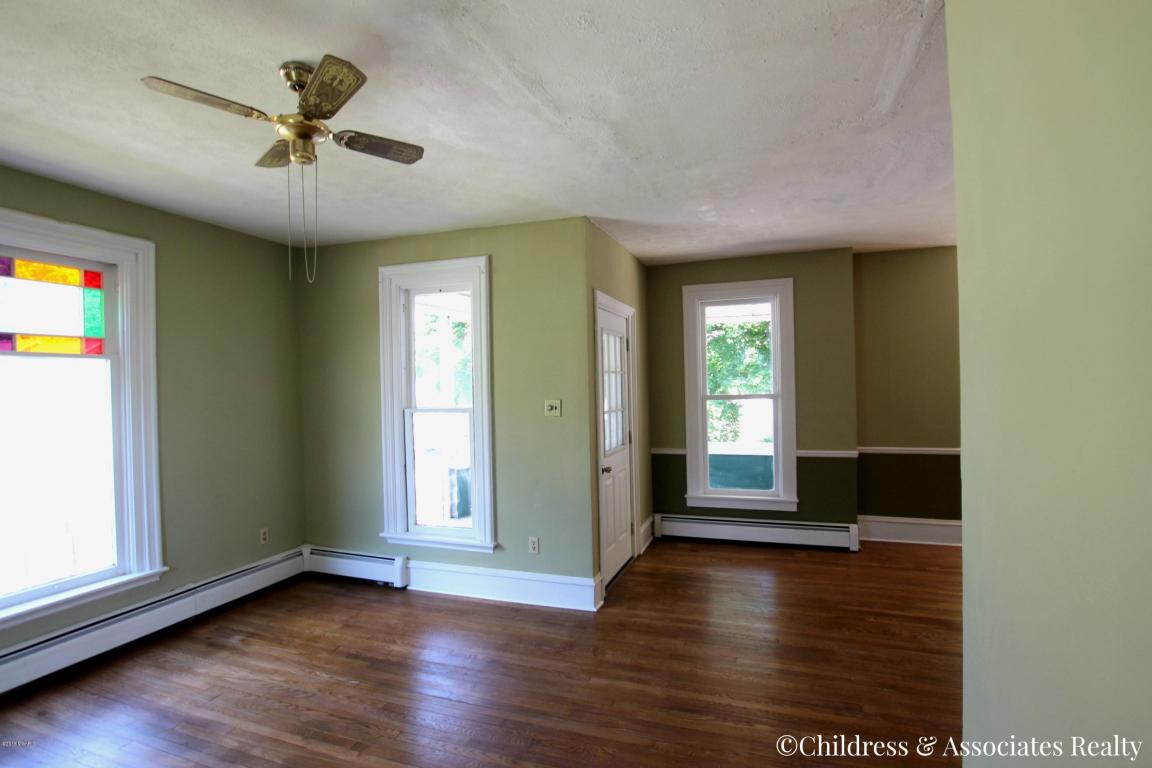 518 Spring St SE, Lowell, MI 49331 photo 3
