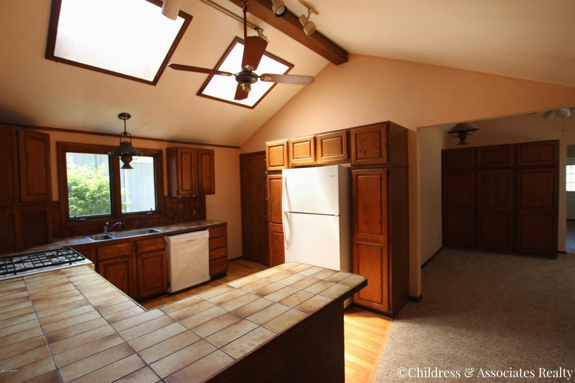 518 Spring St SE, Lowell, MI 49331 photo 13