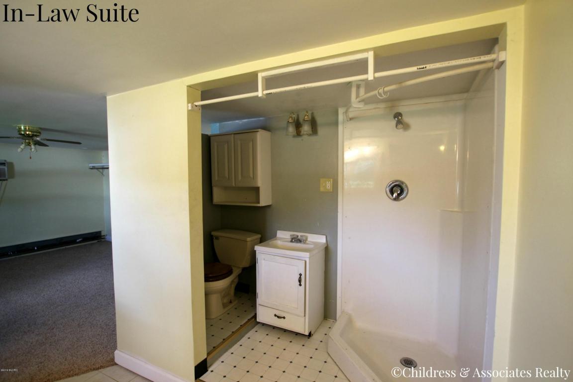 518 Spring St SE, Lowell, MI 49331 photo 43