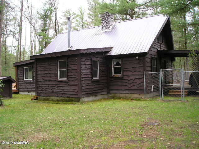 10940 S James Rd, Baldwin, MI 49304 photo 2