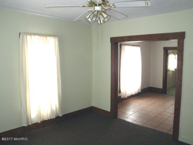 407 E Johnson St, Hart, MI 49420 photo 17