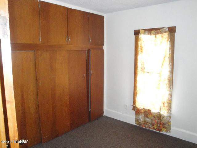 407 E Johnson St, Hart, MI 49420 photo 15