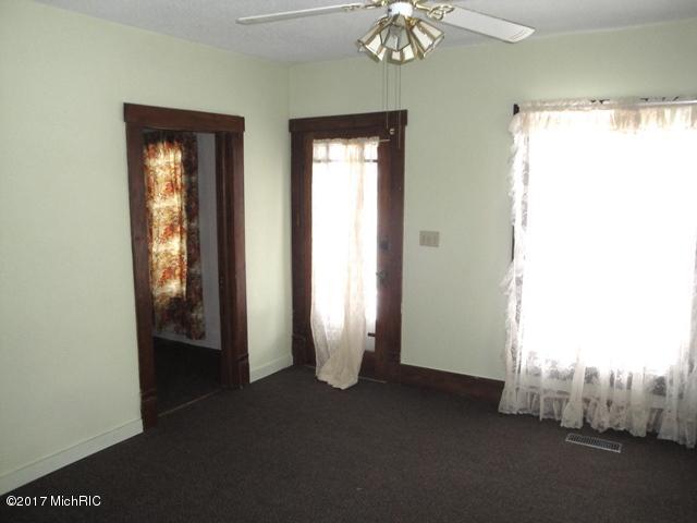 407 E Johnson St, Hart, MI 49420 photo 13