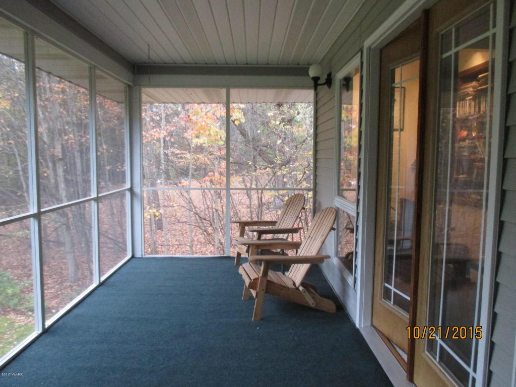 1122 Meadowbrook, White Cloud, MI 49349 photo 9