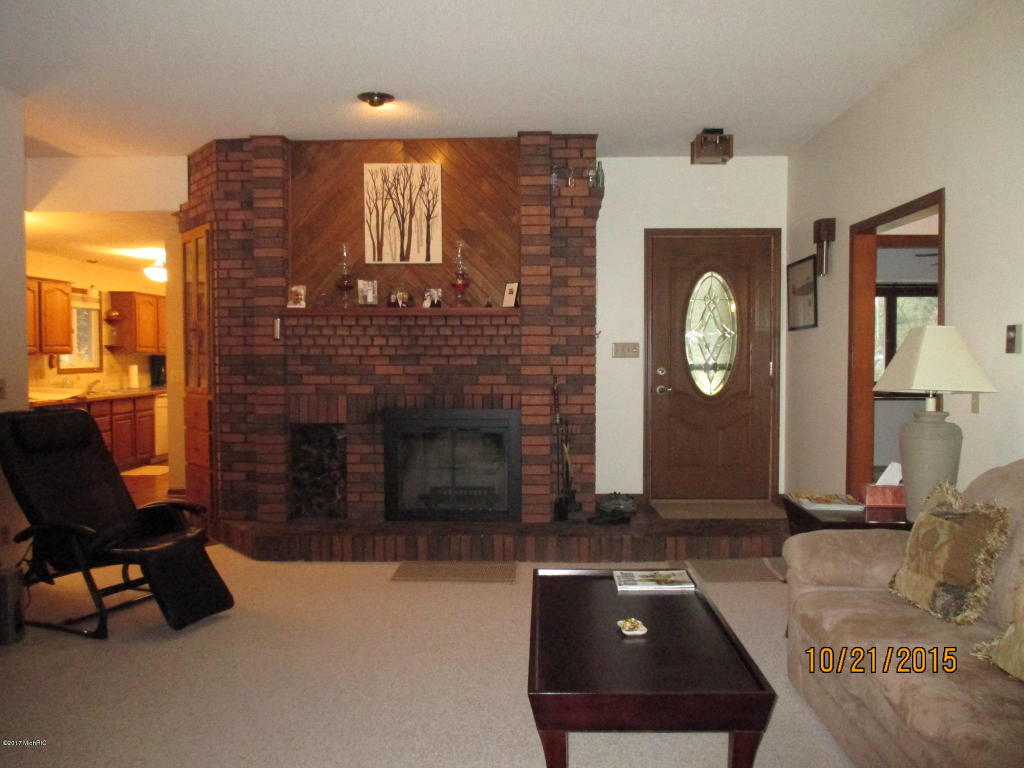 1122 Meadowbrook, White Cloud, MI 49349 photo 5