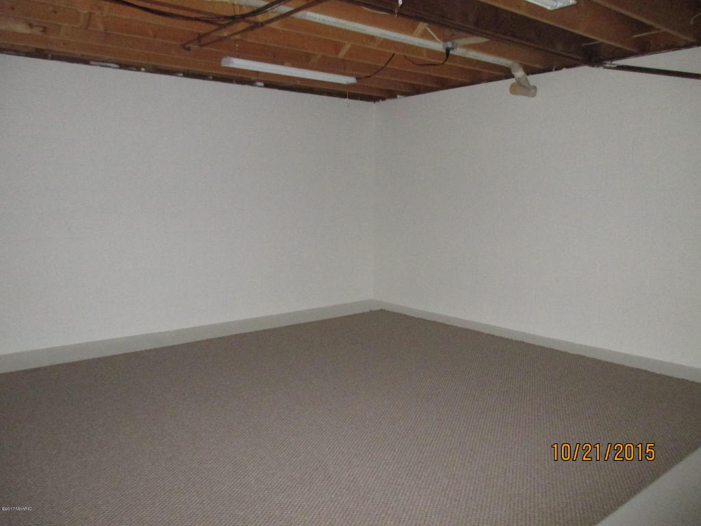 1122 Meadowbrook, White Cloud, MI 49349 photo 23