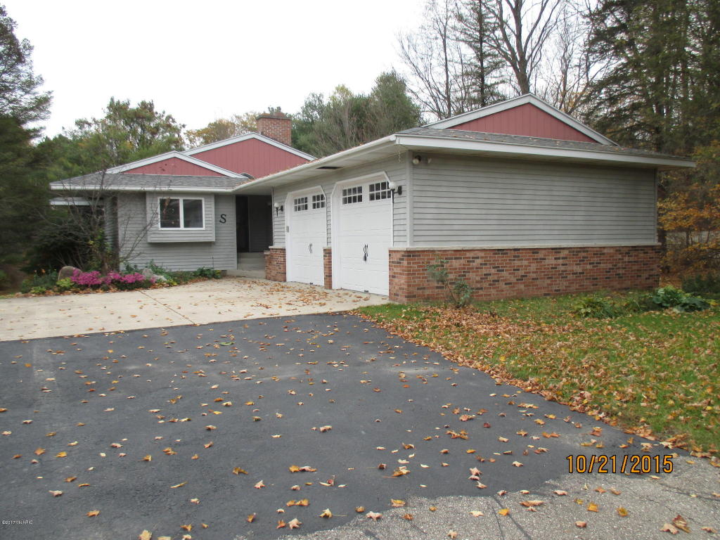 1122 Meadowbrook, White Cloud, MI 49349 photo 1