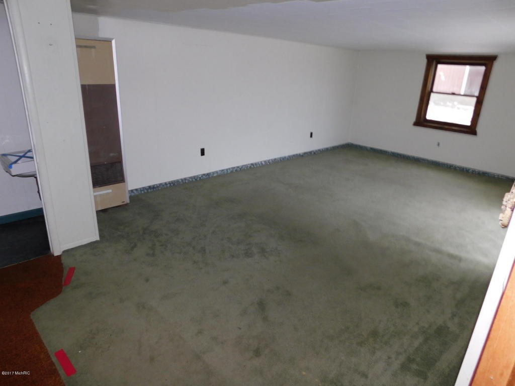 8125 Third St, Onekama, MI 49675 photo 7