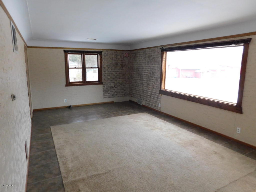 8125 Third St, Onekama, MI 49675 photo 4