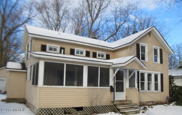 516 Maple St, Three Rivers, MI 49093 photo 1