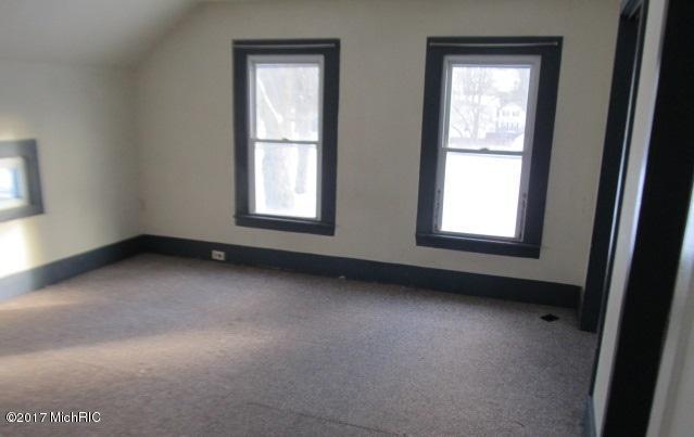 516 Maple St, Three Rivers, MI 49093 photo 12