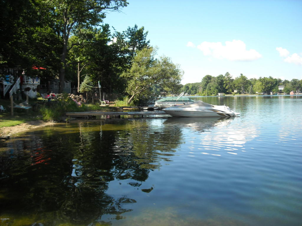 11112 Long Point Dr, Plainwell, MI 49080 photo 9
