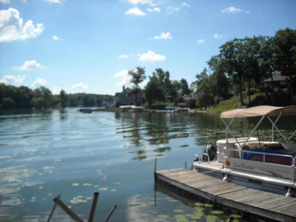 11112 Long Point Dr, Plainwell, MI 49080 photo 17