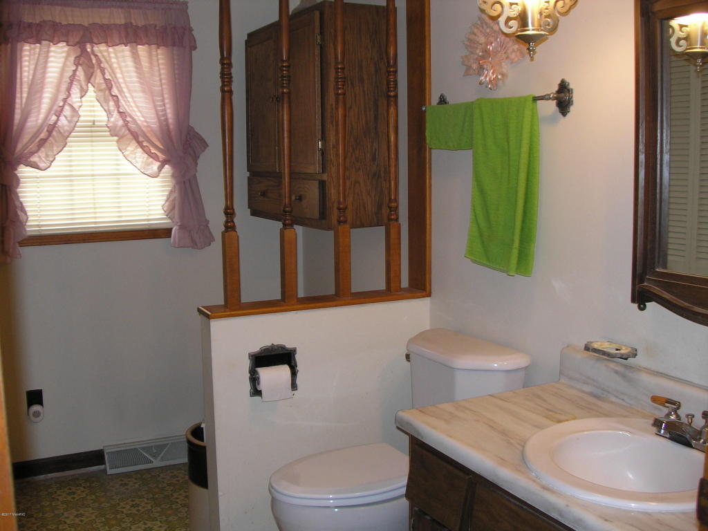21107 Hampton Rd, Three Rivers, MI 49093 photo 22