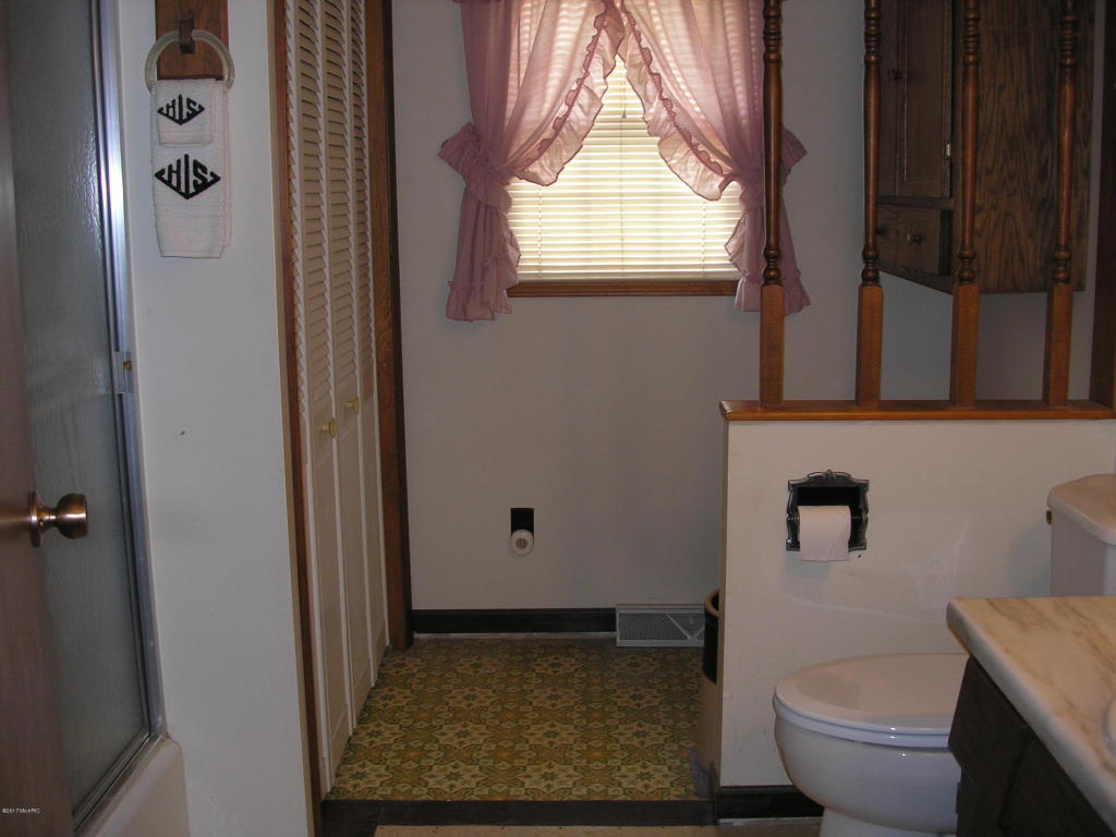 21107 Hampton Rd, Three Rivers, MI 49093 photo 21
