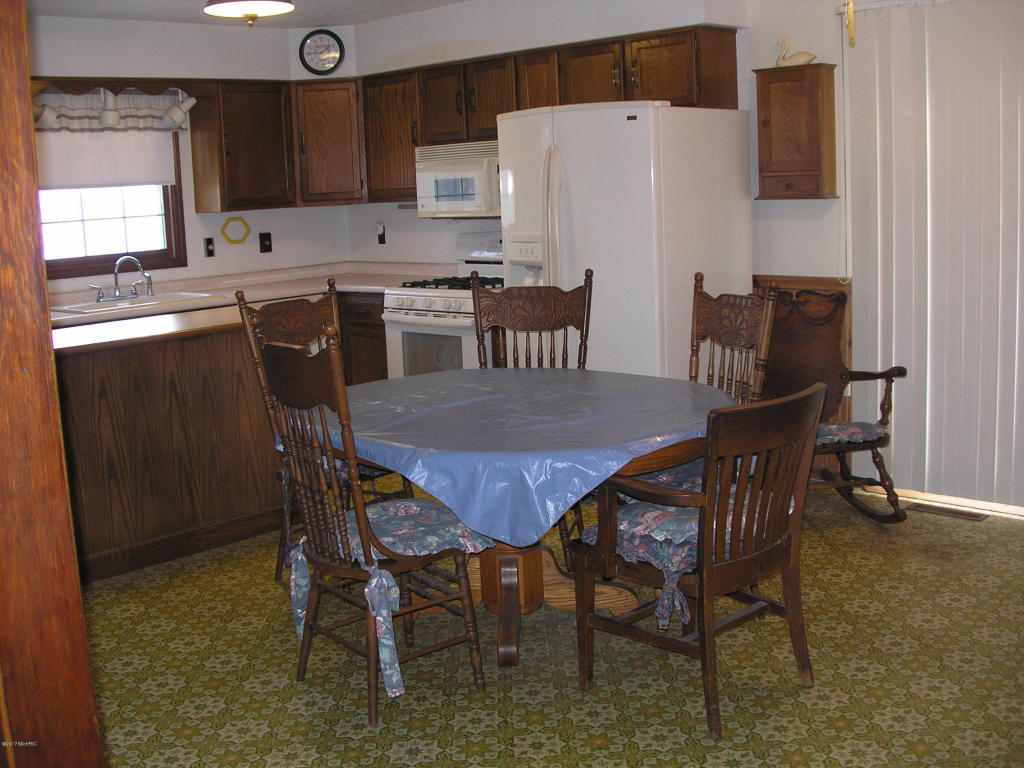 21107 Hampton Rd, Three Rivers, MI 49093 photo 14