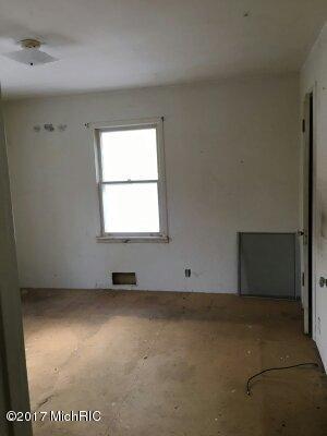 5101 E Baseline Rd, White Cloud, MI 49349 photo 6