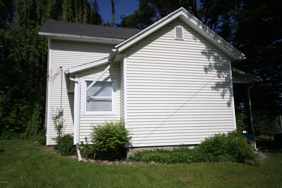 276 Cherry St, Freeport, MI 49325 photo 12