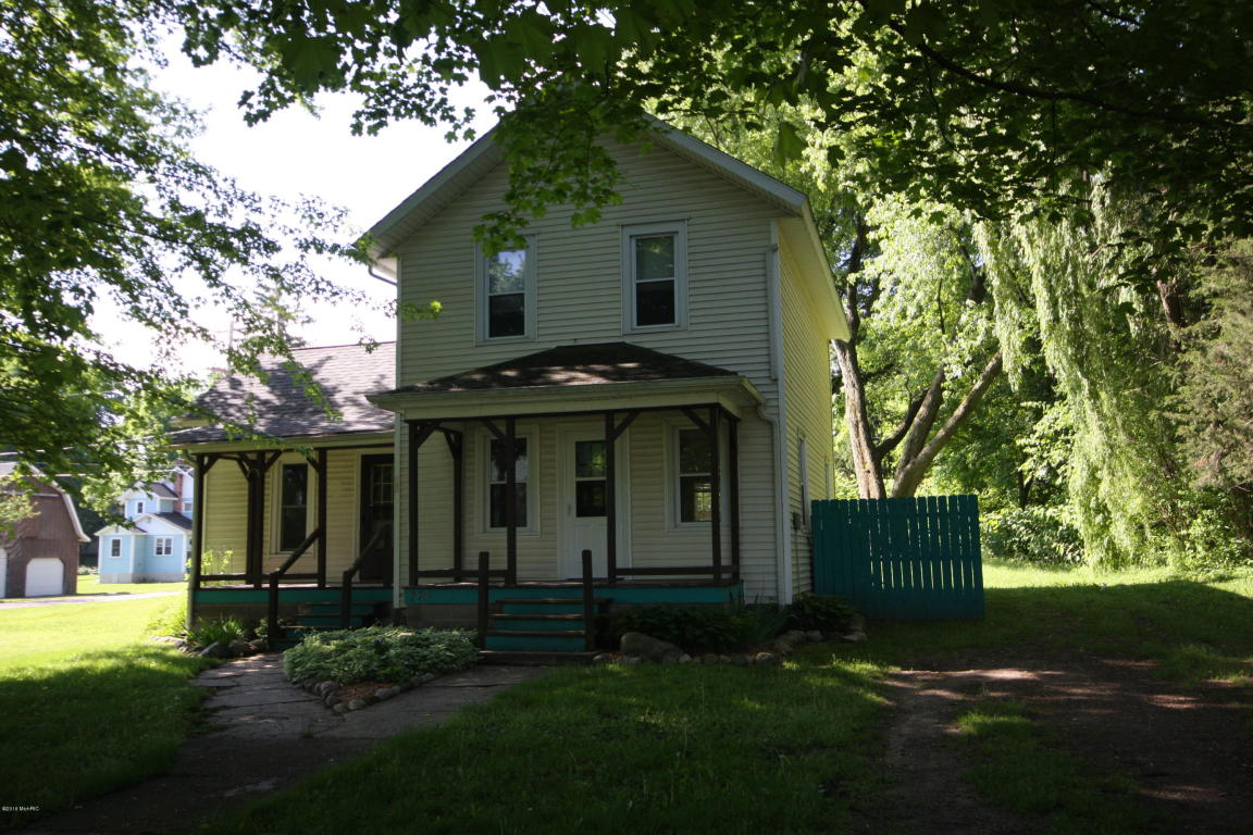 276 Cherry St, Freeport, MI 49325 photo 1