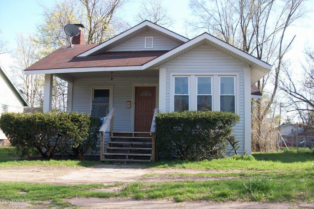 524 Empire Ave, Benton Harbor, MI 49022 photo 1
