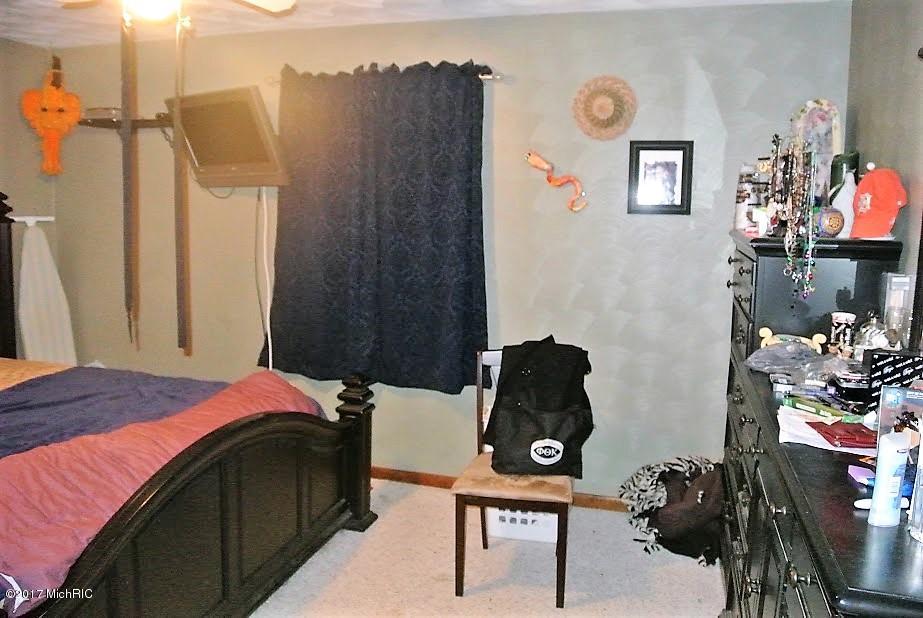 340 S Sunset St, Plainwell, MI 49080 photo 10