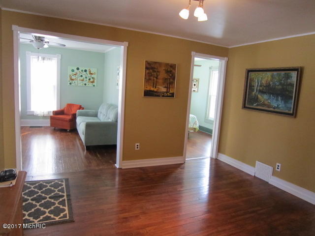 409 N Marshall St, Marshall, MI 49068 photo 10