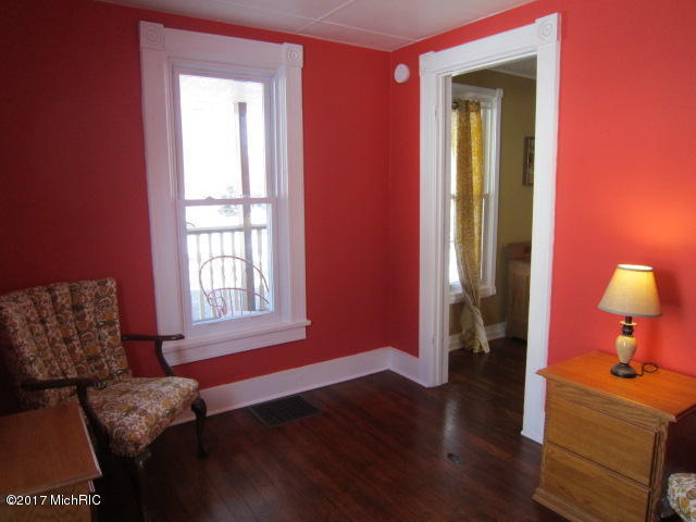 409 N Marshall St, Marshall, MI 49068 photo 15