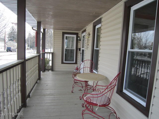 409 N Marshall St, Marshall, MI 49068 photo 3