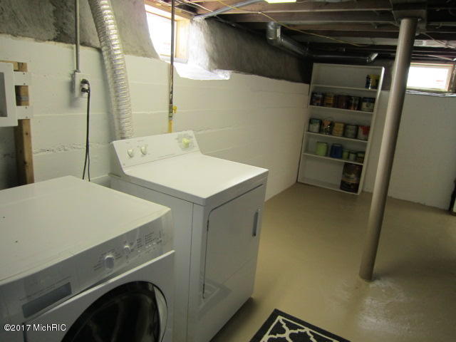 409 N Marshall St, Marshall, MI 49068 photo 38