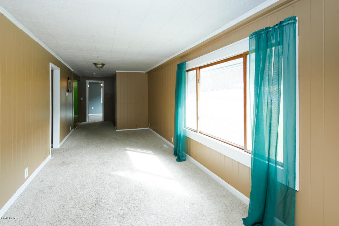 1044 Marsh Rd, Plainwell, MI 49080 photo 5