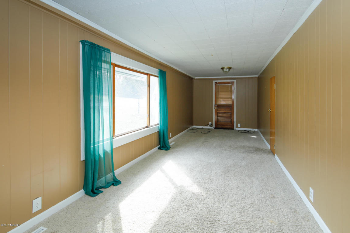 1044 Marsh Rd, Plainwell, MI 49080 photo 4